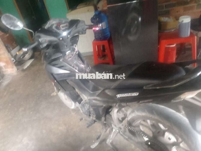 Cần bán xe do kẹt tiền