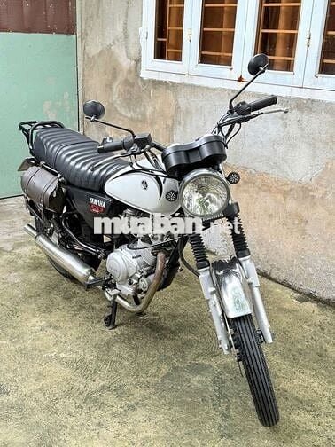 Yamaha YB125 SP màu trắng chính chủ.