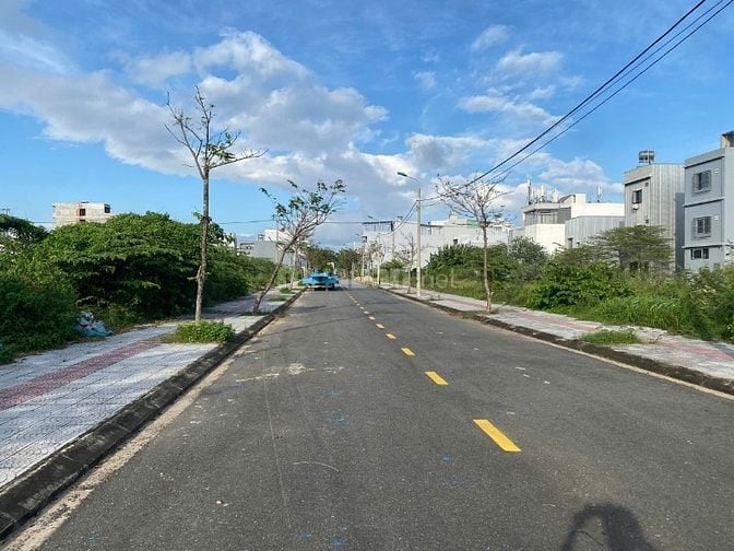 Bán cặp đất mặt tiền đường Hói Kiểng 10