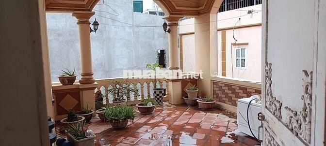 Cho thuê nhà trong ngõ 166 trần duy hưng