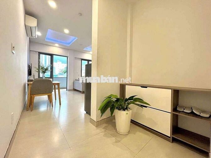 Căn hộ 55m2 1pn full nội thất mặt tiền Hồ Hảo Hớn - Q1