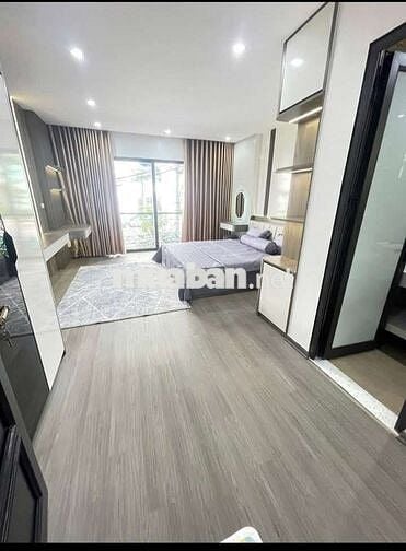 Tôi cần bán nhà mặt phố Cự Lộc 7tầng tầng thang máy full nội thất.