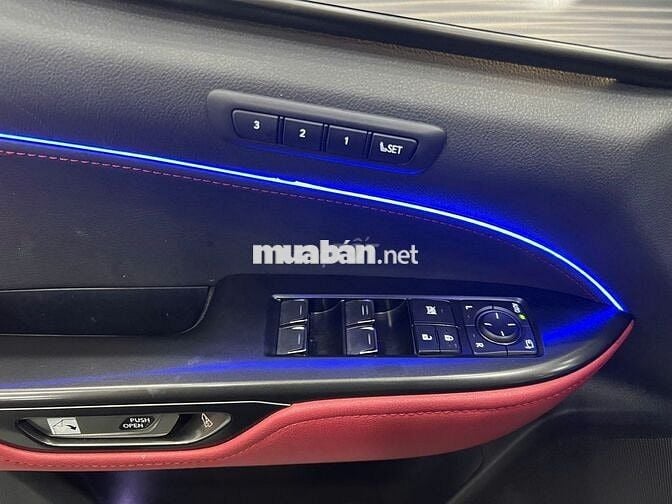 Lexus NX 350 F-Sport đăng ký t4/2022 đi 40 ngàn