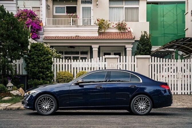 MERCEDES C200 AVANTGARDE PLUS MODEL 2023-XUẤT HD