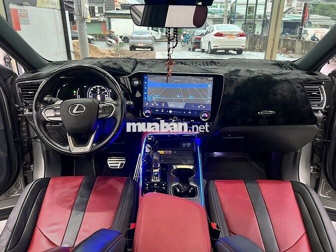 Lexus NX 350 F-Sport đăng ký t4/2022 đi 40 ngàn