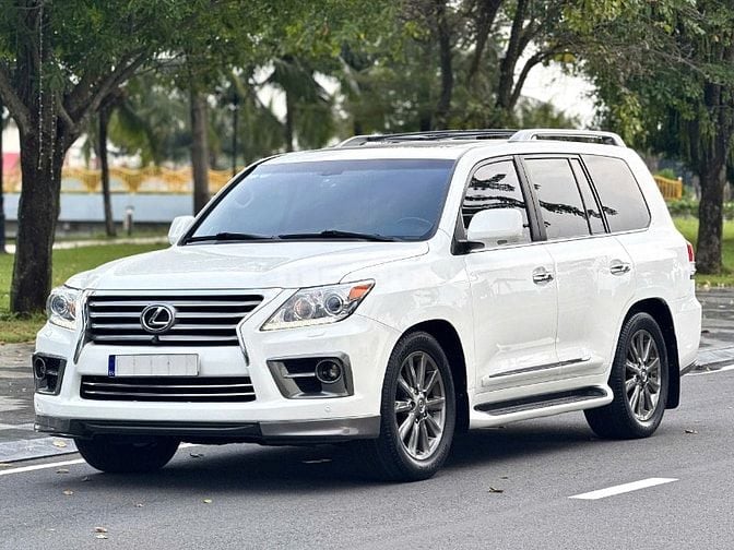 🐦‍🔥 LEXUS LX570  • Odo : 60.000 mls • Sản xuất : 2010 • màu trắng 