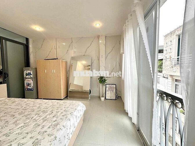 Căn Hộ 1PN Ban Công 40m2 - Máy Giặt Riêng - Ngay Bờ Kè Trường Sa