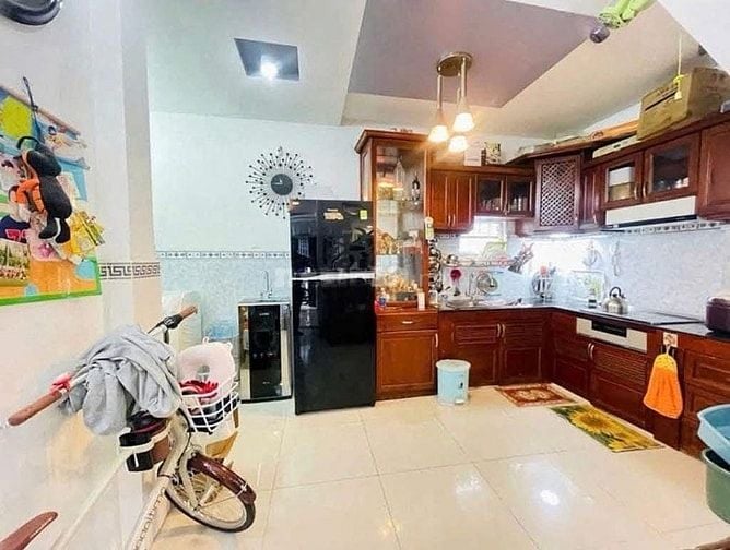 NHÀ HẺM TẠI QUẬN 9 CŨ GẦN LÊ VĂN VIỆT