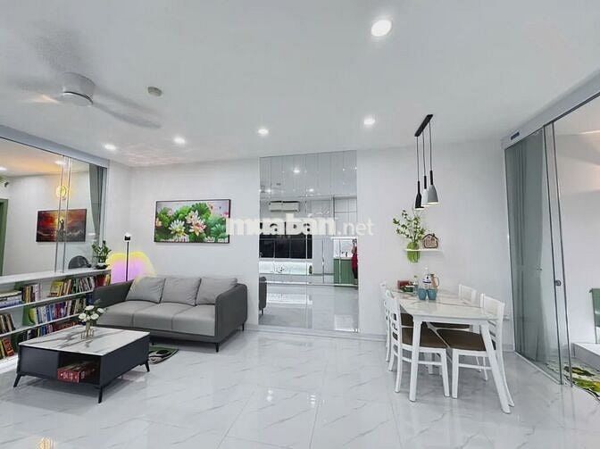 Cần bán cănchung cư New Skyline, Văn Quán, 136m2, 3 ngủ, 2VS