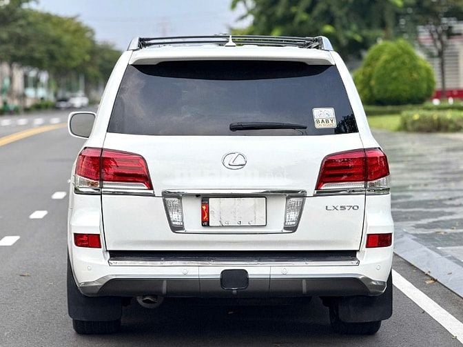 🐦‍🔥 LEXUS LX570  • Odo : 60.000 mls • Sản xuất : 2010 • màu trắng 