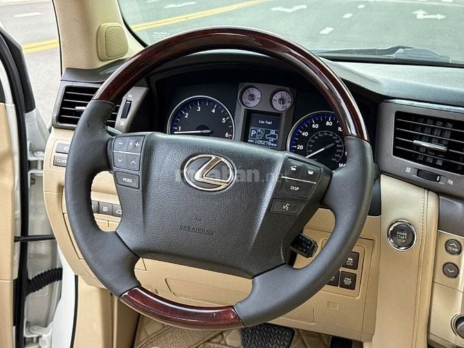 🐦‍🔥 LEXUS LX570  • Odo : 60.000 mls • Sản xuất : 2010 • màu trắng 