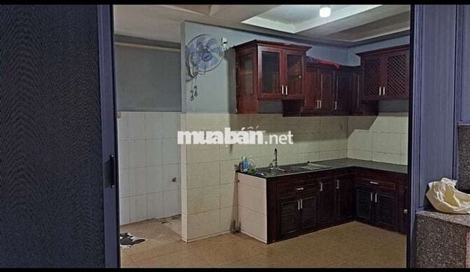 CHO THUÊ NHÀ HẺM 3 GÁC, 1 XET, CMT8 Q.10