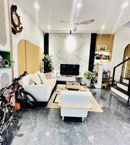 Nhà 3 tầng ngũ hiệp, thanh trì. diện tích 40m giá 6,7 tỷ