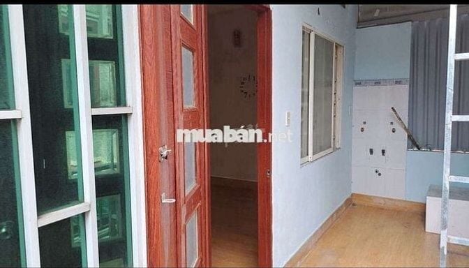 CHO THUÊ NHÀ HẺM 3 GÁC, 1 XET, CMT8 Q.10