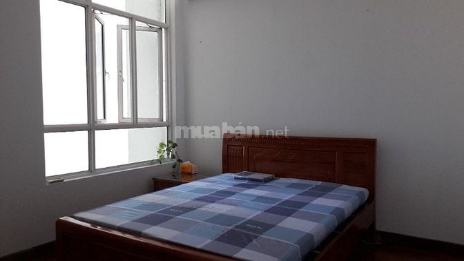 Căn hộ có 2 phòng ngủ, 2WC, thiết kế gỗ đơn giản, thoáng mát 