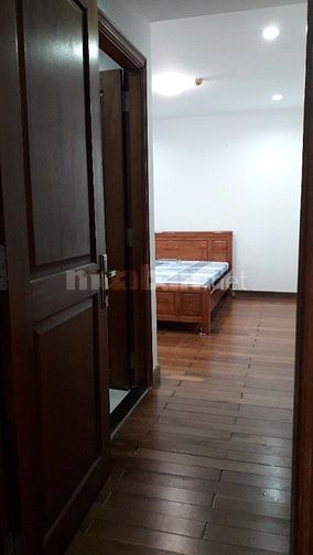 Căn hộ có 2 phòng ngủ, 2WC, thiết kế gỗ đơn giản, thoáng mát 