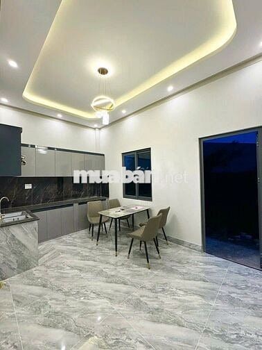 Nhà mới gân chợ tôn , diện tích 5x20 nội thất đầy đủ, đường 4m