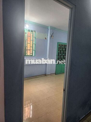 Bán nhà măt tiền quốc lộ 50 phong phú giá rẻ nhà nở hậu