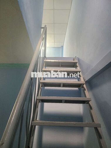 Bán nhà măt tiền quốc lộ 50 phong phú giá rẻ nhà nở hậu