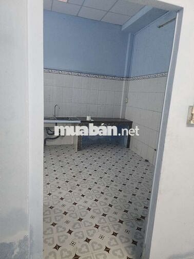 Bán nhà măt tiền quốc lộ 50 phong phú giá rẻ nhà nở hậu