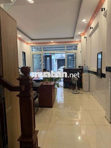 Nhỉnh 6 tỷ Nhà Phố 5m x 18m. 3 tầng Góc 2MT Hẻm 8m Trương Thị Hoa