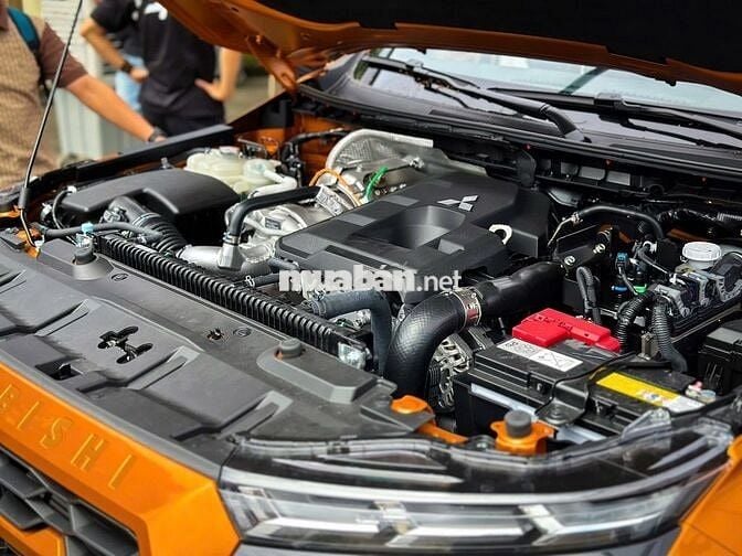 Mitsubishi Triton MỚI 100% + TRƯỚC BẠ + QUÀ TẶNG