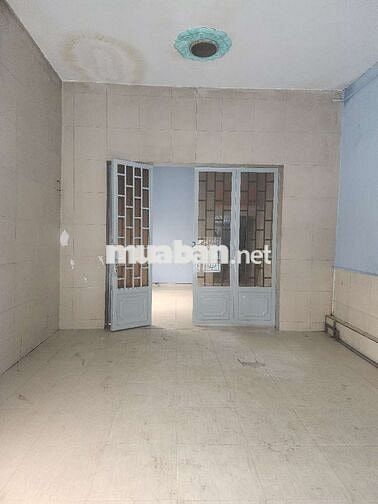 Bán nhà măt tiền quốc lộ 50 phong phú giá rẻ nhà nở hậu