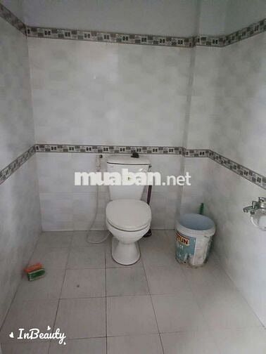 Nhà 5×20. 2 lầu 4 phòng.có điện 3 pha.nhà mới sạch sẽ