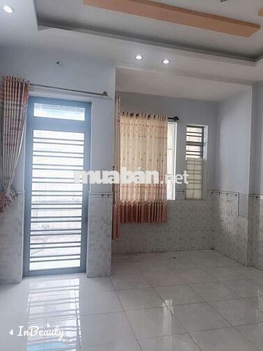 Nhà 5×20. 2 lầu 4 phòng.có điện 3 pha.nhà mới sạch sẽ