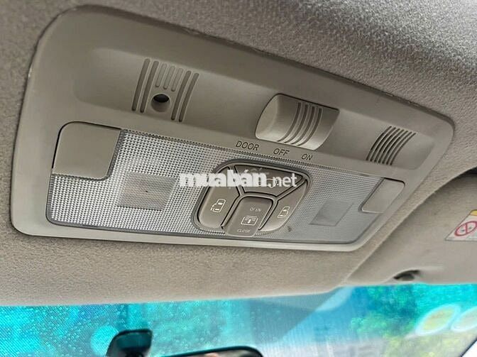 Toyota Previa GL 2008 Bạc bản full options.