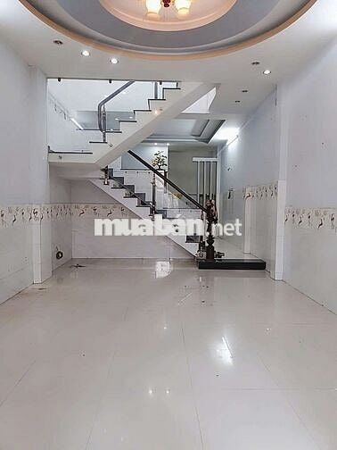 Nhà 5×20. 2 lầu 4 phòng.có điện 3 pha.nhà mới sạch sẽ