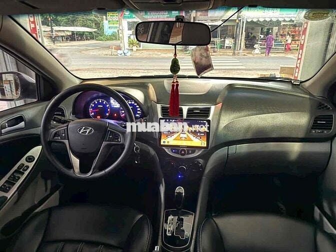 Hyundai Accent 2014 1.4 AT Hatchback - 50000 km