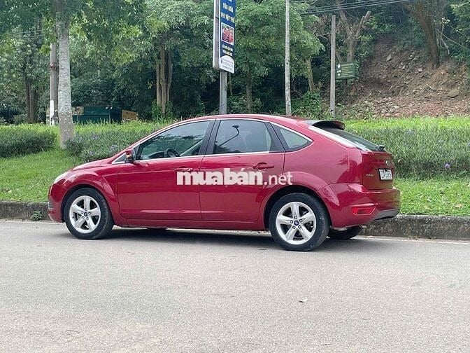 Ford Focus 2011 1.8 số tự động full đồ chơi