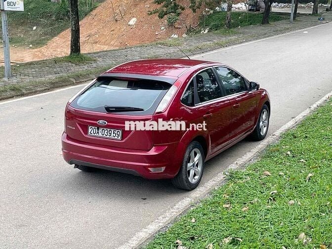 Ford Focus 2011 1.8 số tự động full đồ chơi