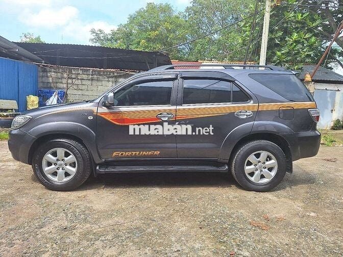 Fortuner 2010 AT xe gia đình ít đi