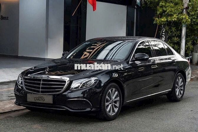 Mercedes Benz E200 2019 - 73000 km