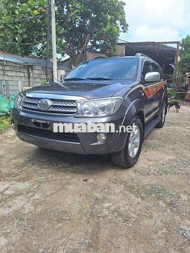 Fortuner 2010 AT xe gia đình ít đi