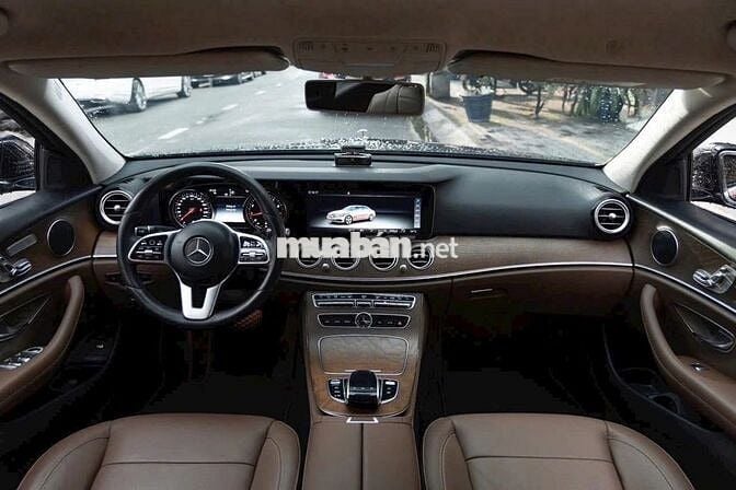 Mercedes Benz E200 2019 - 73000 km