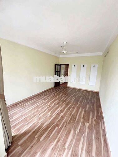 Nhà 1 Trệt 3 Lầu 4PN 4x18m Mặt Tiền Đường Số Phường Tân Phong Q.7