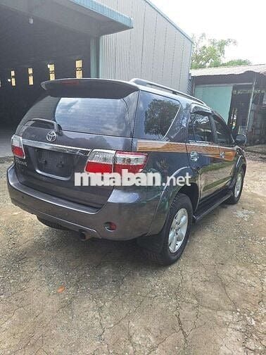 Fortuner 2010 AT xe gia đình ít đi