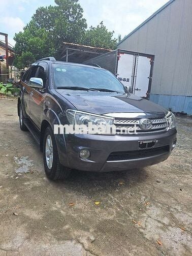 Fortuner 2010 AT xe gia đình ít đi