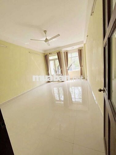 Nhà 1 Trệt 3 Lầu 4PN 4x18m Mặt Tiền Đường Số Phường Tân Phong Q.7