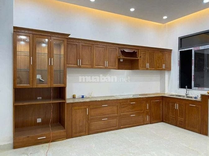 Tủ bếp gỗ, gỗ cứng cáp, màu đẹp, chắc chắn, giá tôt·