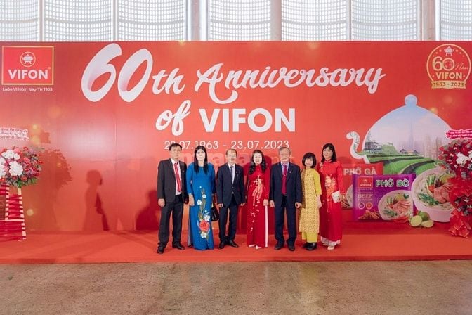 VIFON TUYỂN 40 CÔNG NHÂN LÀM TẠI NHÀ MÁY 913 TRƯỜNG CHINH