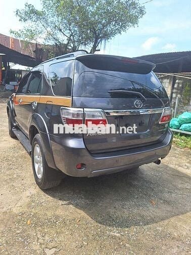 Fortuner 2010 AT xe gia đình ít đi