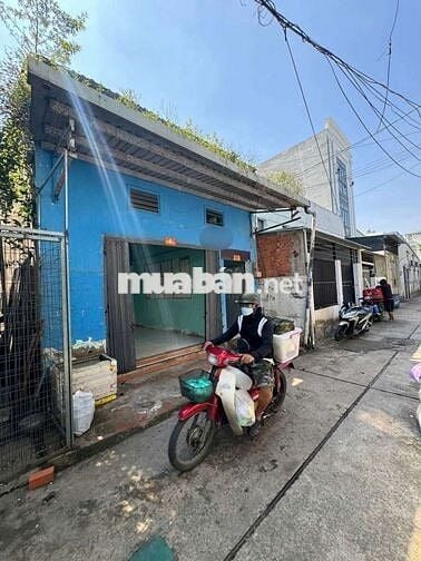 Nhà đường 704 Hương Lộ P.BTĐ A 5x14 lửng hẻm 4m 4tỷ 950 triệu