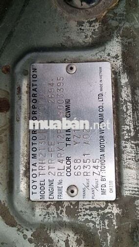 Toyota Hiace 2010 16 chỗ Bạc