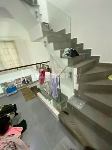 🚘39m2 hẻm xe hơi 3 lầu 🚗 10m ra mặt tiền . 