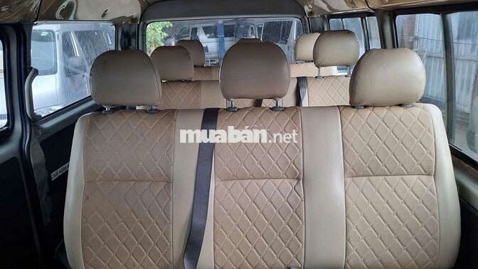 Toyota Hiace 2010 16 chỗ Bạc