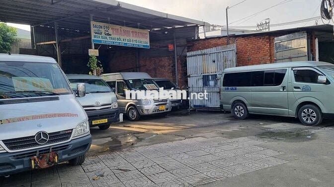 Toyota Hiace 2010 16 chỗ Bạc